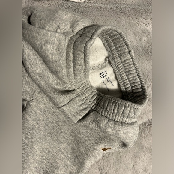 H&M GAP Carters Little Planet Baby Boy Bundle 9M (6-12M) - Picture 15 of 16